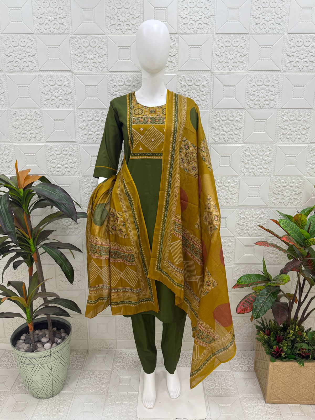 Women kurti with pant and dupatta |Green with mustard color 3 piece sets| Dabuset