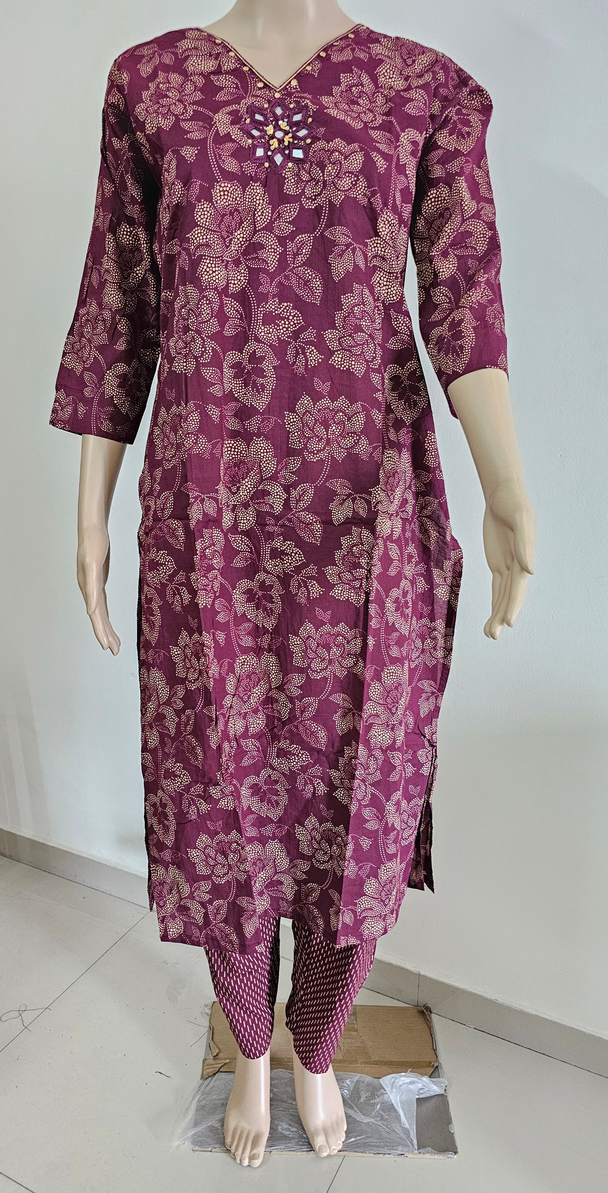 Women kurti with pant and dupatta | Straight cut | Dark Majenta with dotted flowers l cottonlove