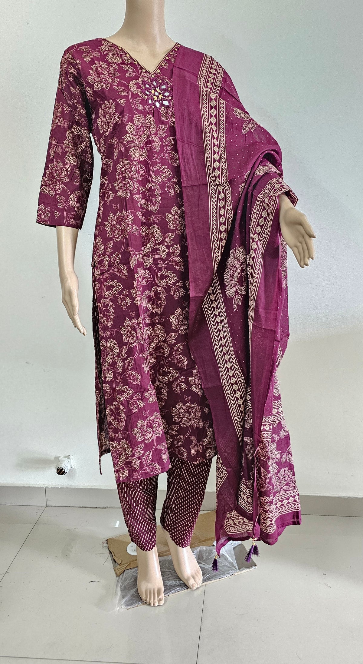 Women kurti with pant and dupatta | Straight cut | Dark Majenta with dotted flowers l cottonlove