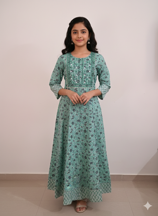 Women Anarkali | Green anarkali with mirror and thread embroidery