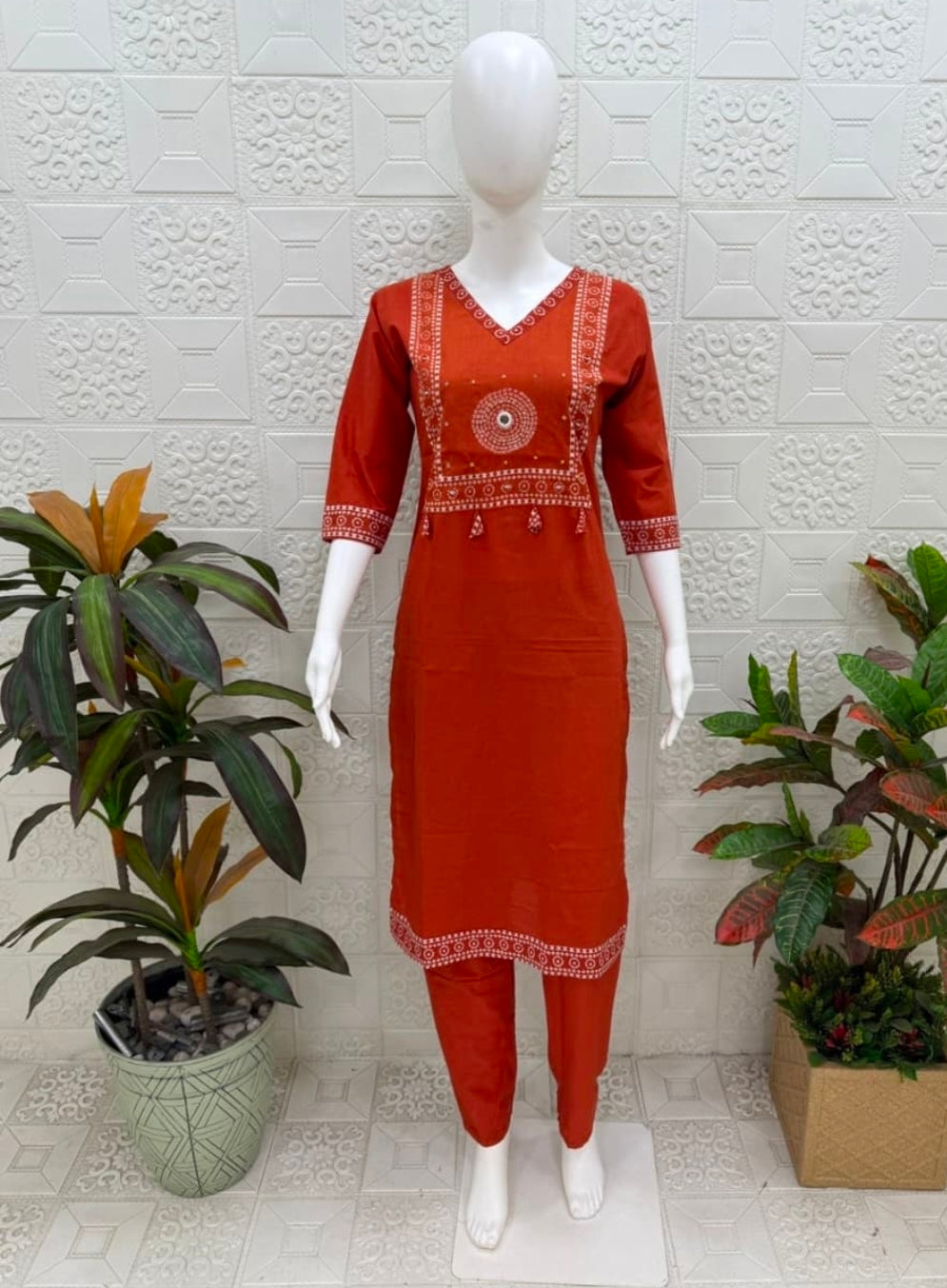 Women kurti with pant | Orange Bhandhuni set
