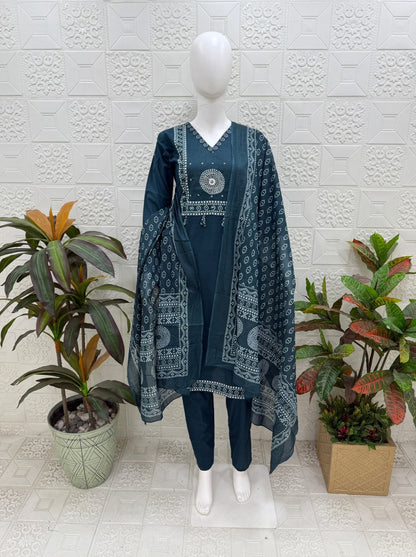 Women kurti, pant with Dupatta |Greyish BlueBhandhuni set