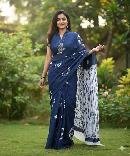 Mul Mul Cotton Saree | Round bhutta in Navy