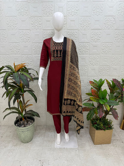 Women kurti with pant and dupatta |  Maroon long print sets | DABUSET