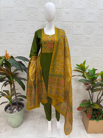 Women kurti with pant and dupatta |Green with mustard color 3 piece sets| Dabuset