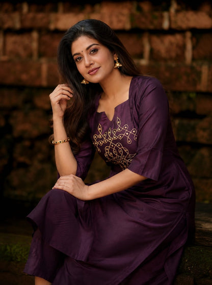 Women kurti with pant | Straight cut | Burgundy maroon Rawsilk set | B4013