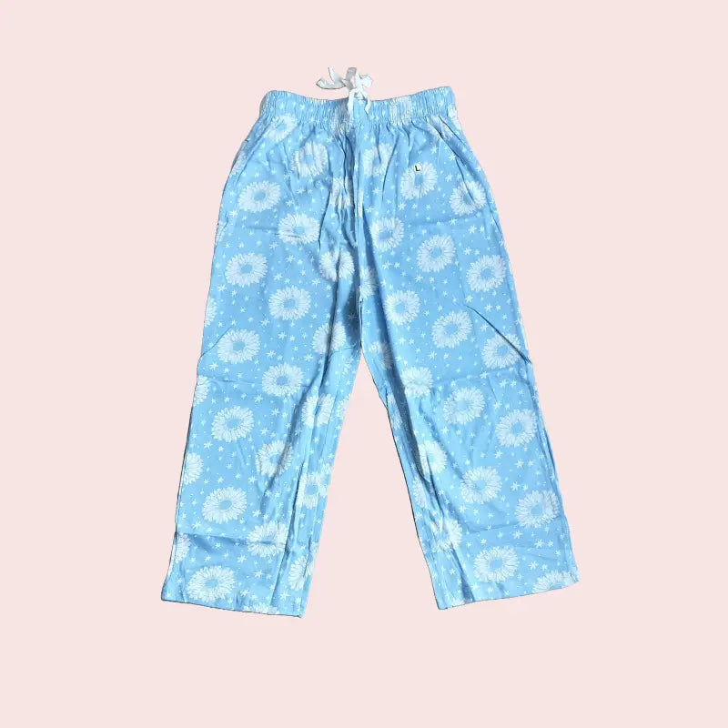 Women Capri Pant | White flower in light blue | CAPRIS