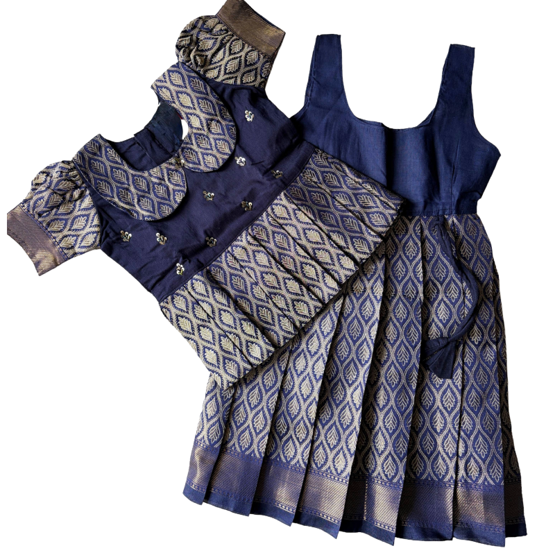 peter pan collar pattu paavadai
